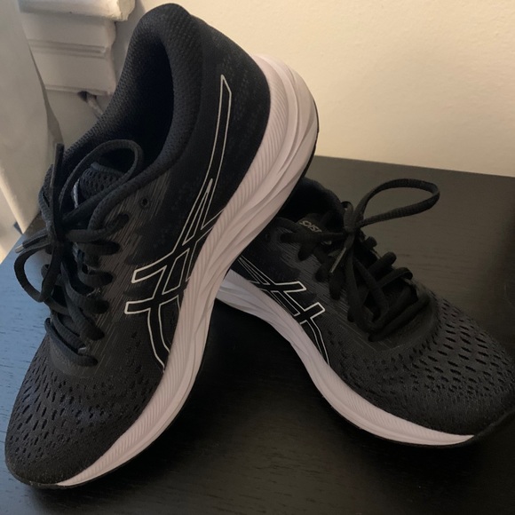 ASICS sneakers size 6 - Picture 4 of 6